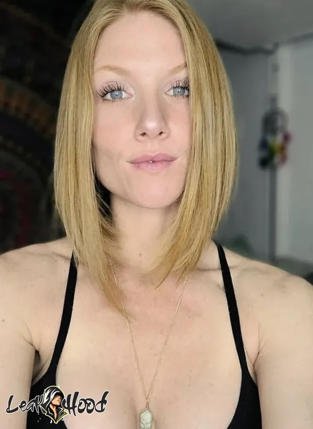 Akgingersnaps Nude Leaks OnlyFans #3 - LeakHood