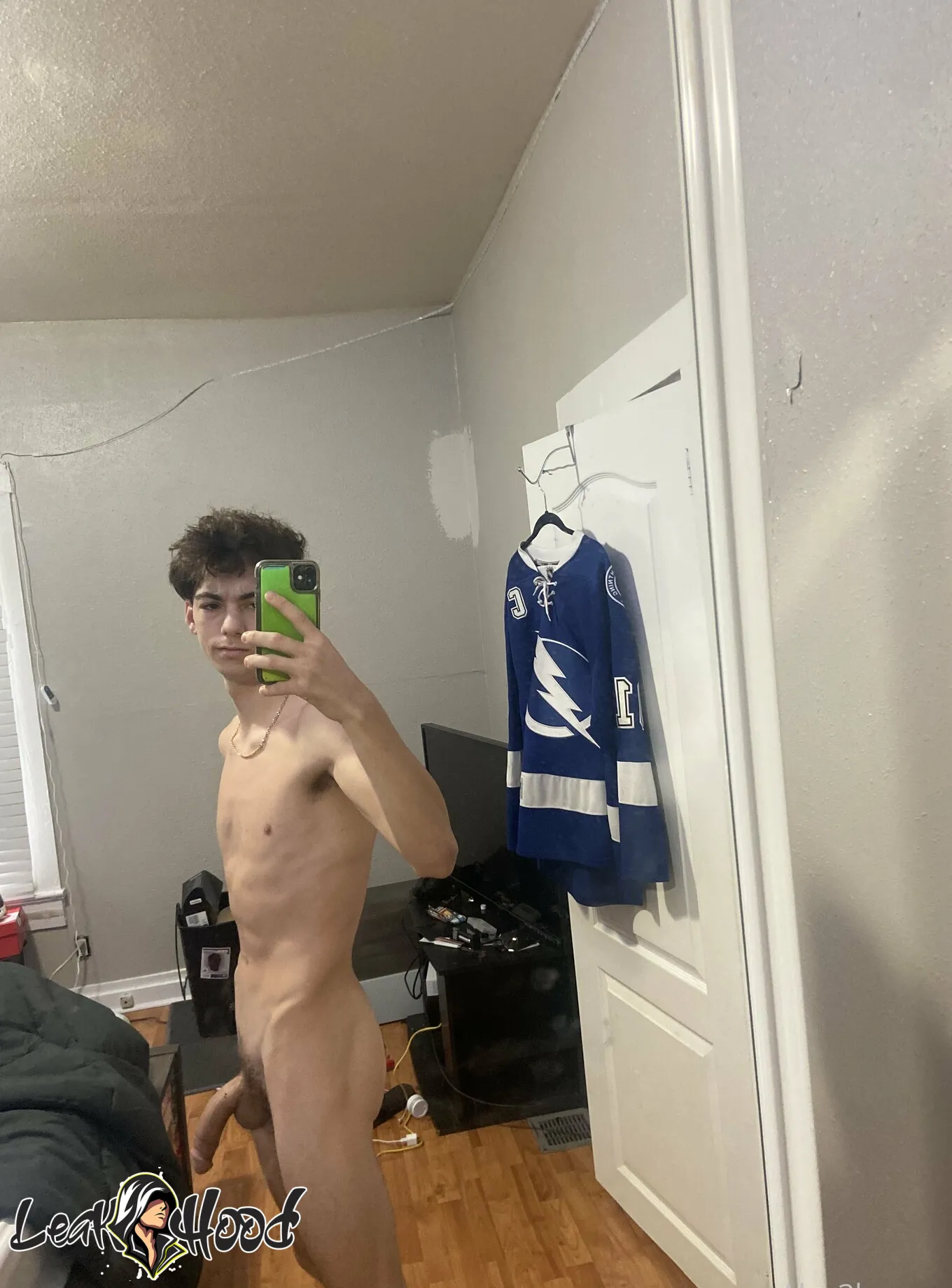 alex3legs Nude Leaks OnlyFans #13 - LeakHood