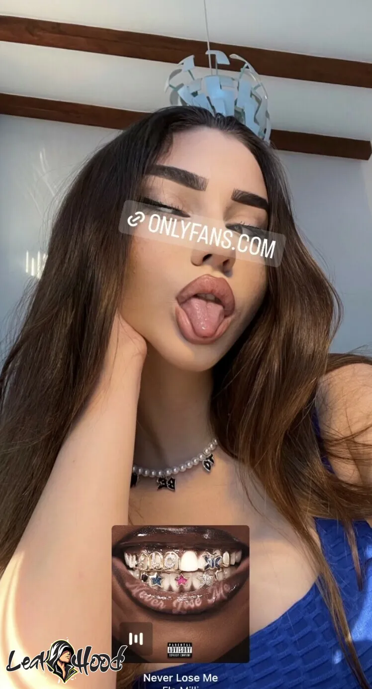 amaliemfr Nude Leaks OnlyFans #1 - LeakHood