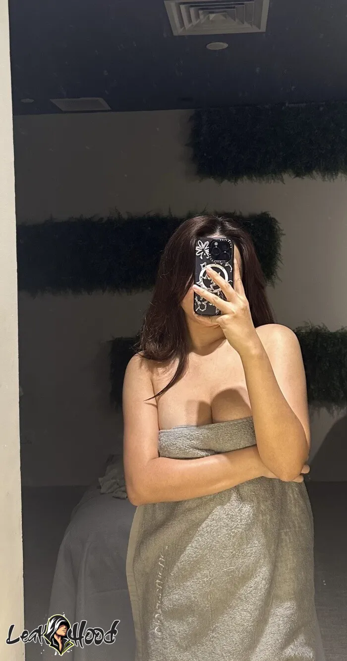 beverlyloh Nude Leaks OnlyFans #14 - LeakHood