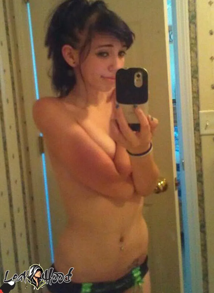 Carly Rae Jepson Nude Leaks OnlyFans #2 - LeakHood