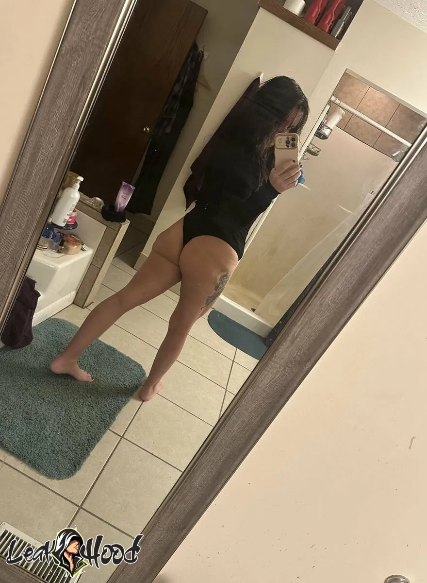 cosmicakeee Nude Leaks OnlyFans #11 - LeakHood