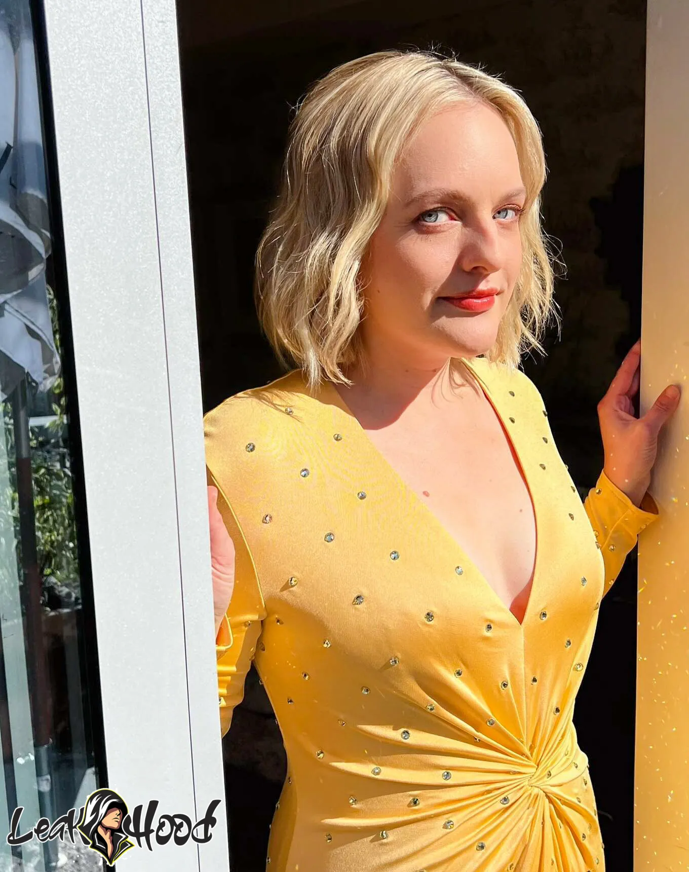 Elizabeth Moss Nude Leaks OnlyFans #23 - LeakHood