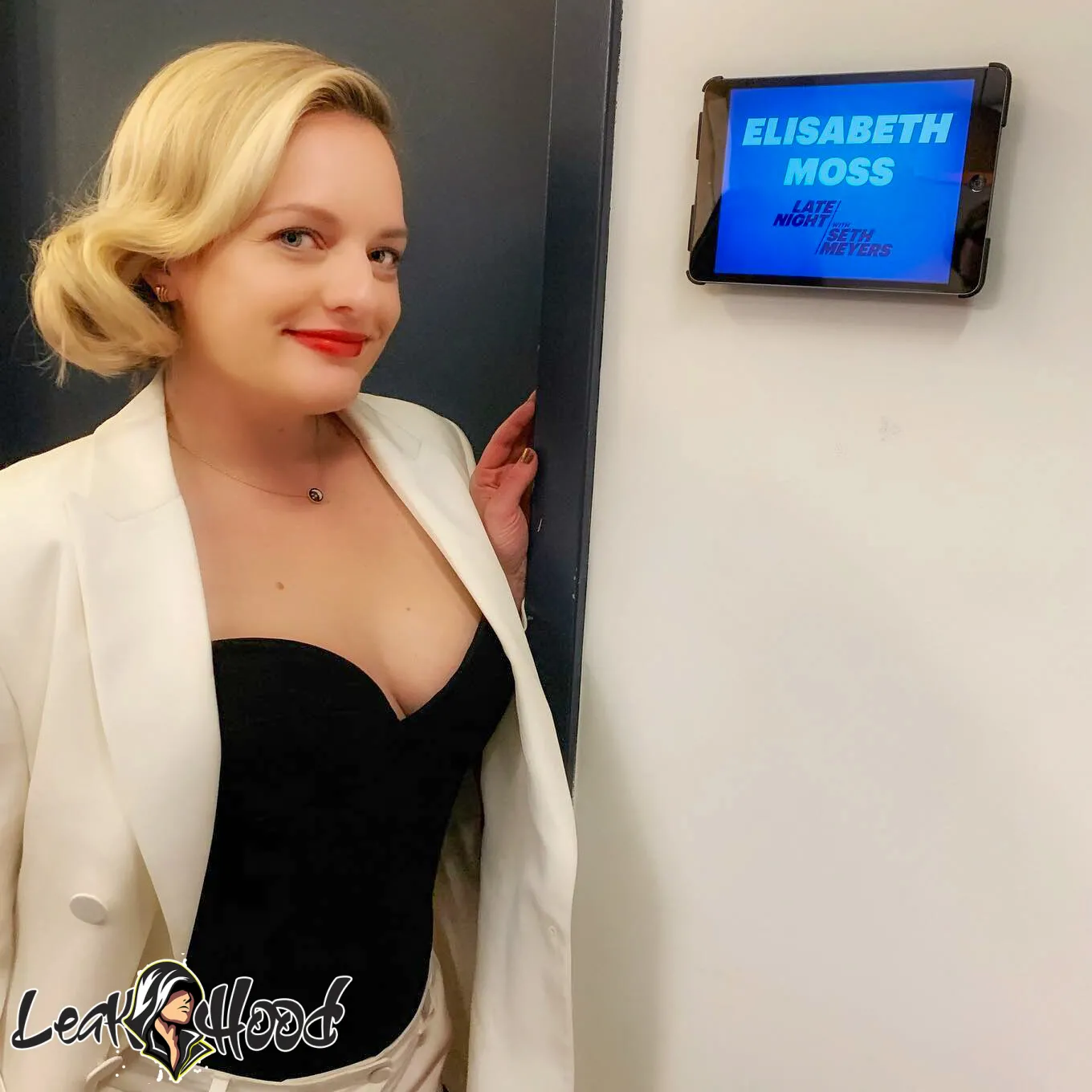 Elizabeth Moss Nude Leaks OnlyFans #36 - LeakHood