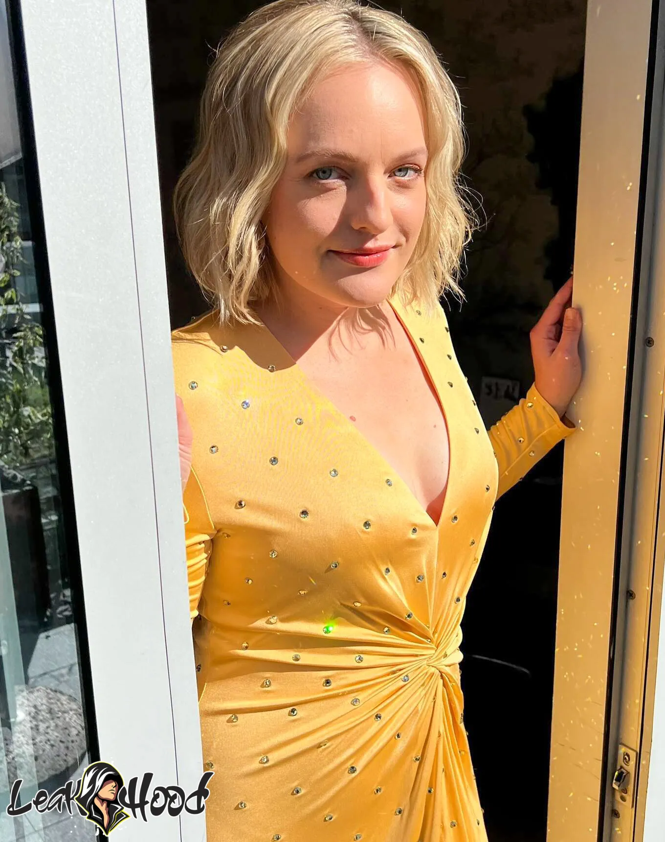 Elizabeth Moss Nude Leaks OnlyFans #37 - LeakHood