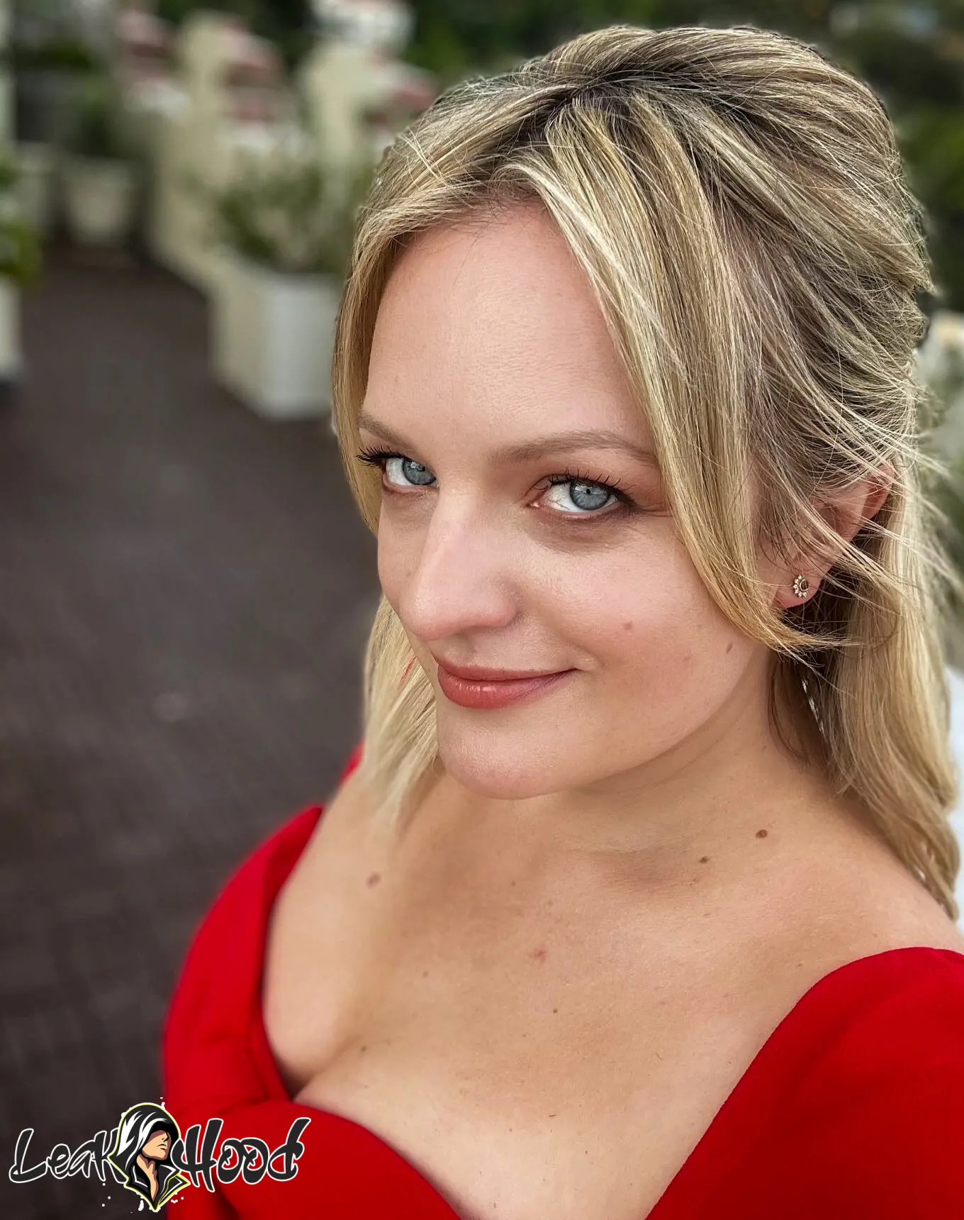 Elizabeth Moss Nude Leaks OnlyFans #9 - LeakHood