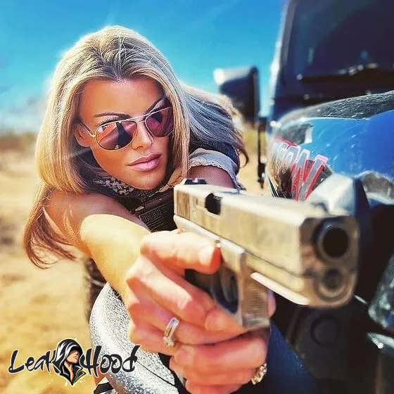 Girls With Guns Nude Leaks OnlyFans #171 - LeakHood