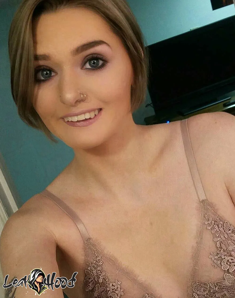 glitterbean95 Nude Leaks OnlyFans #4 - LeakHood