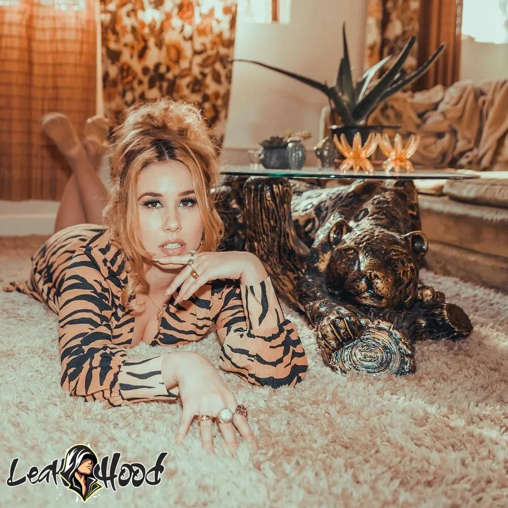 Haley Reinhart Nude Leaks OnlyFans #36 - LeakHood