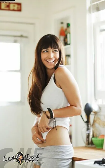 Hannah Simone Nude Leaks OnlyFans #44 - LeakHood