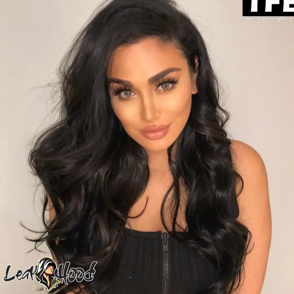 Huda Kattan Nude Leaks OnlyFans #26 - LeakHood