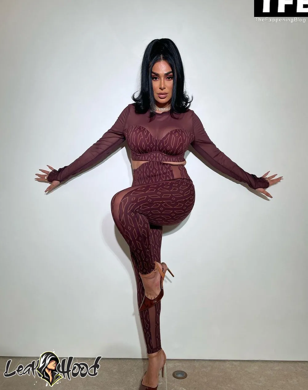 Huda Kattan Nude Leaks OnlyFans #33 - LeakHood