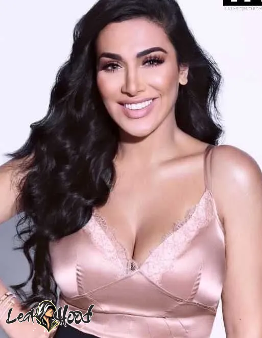 Huda Kattan Nude Leaks OnlyFans #47 - LeakHood