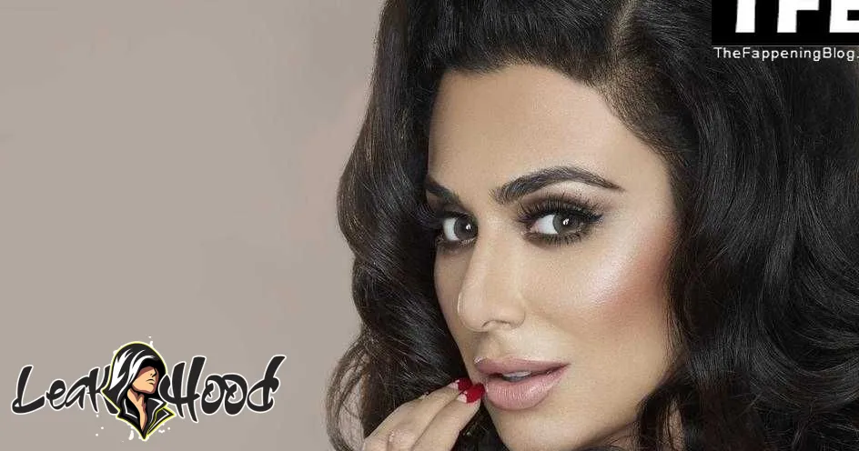 Huda Kattan Nude Leaks OnlyFans #58 - LeakHood