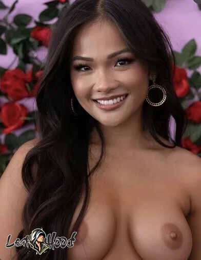 Jenn Tran The Bachelorette Nude Leaks OnlyFans #7 - LeakHood