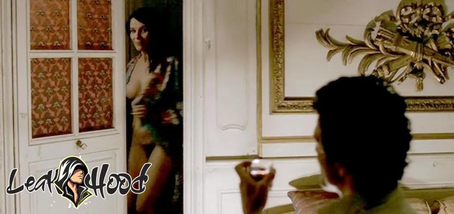 Juliette Binoche Nude Leaks OnlyFans #44 - LeakHood