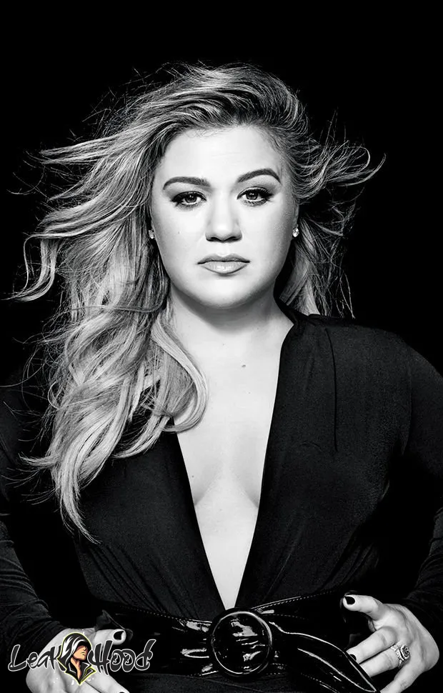 Kelly Clarkson Nude Leaks OnlyFans #2 - LeakHood