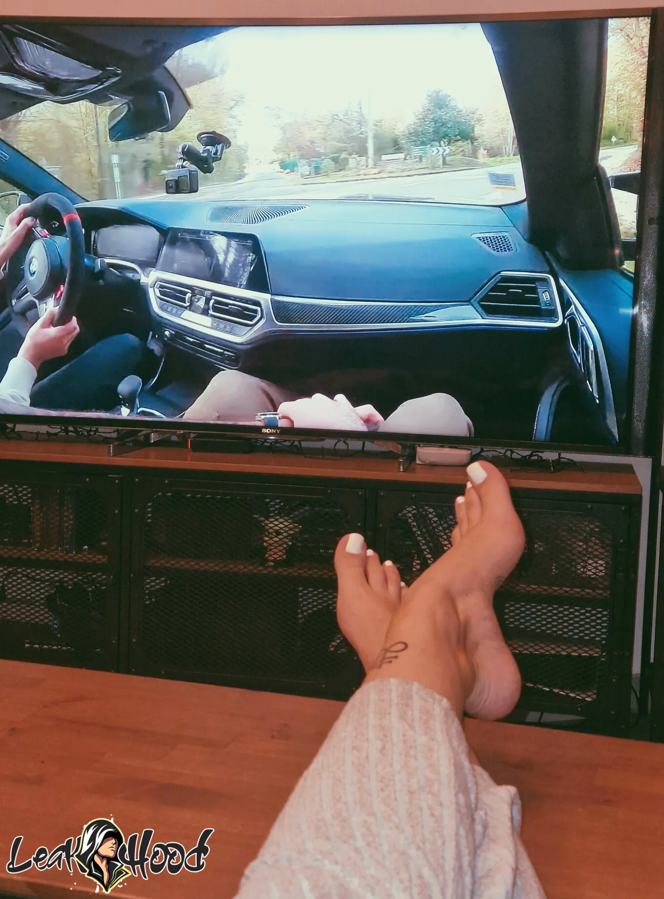 Livie Feet Nude Leaks OnlyFans #3 - LeakHood