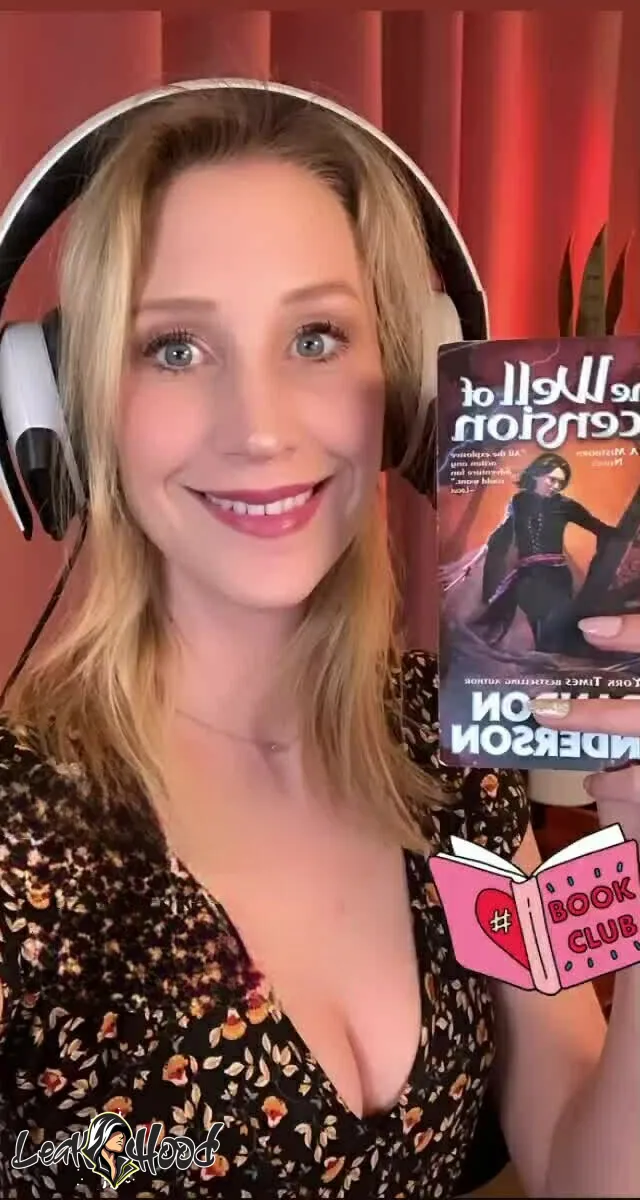 Maude Garrett Nude Leaks OnlyFans #187 - LeakHood