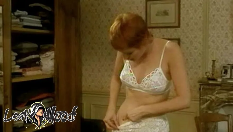 Molly Ringwald Nude Leaks OnlyFans #5 - LeakHood