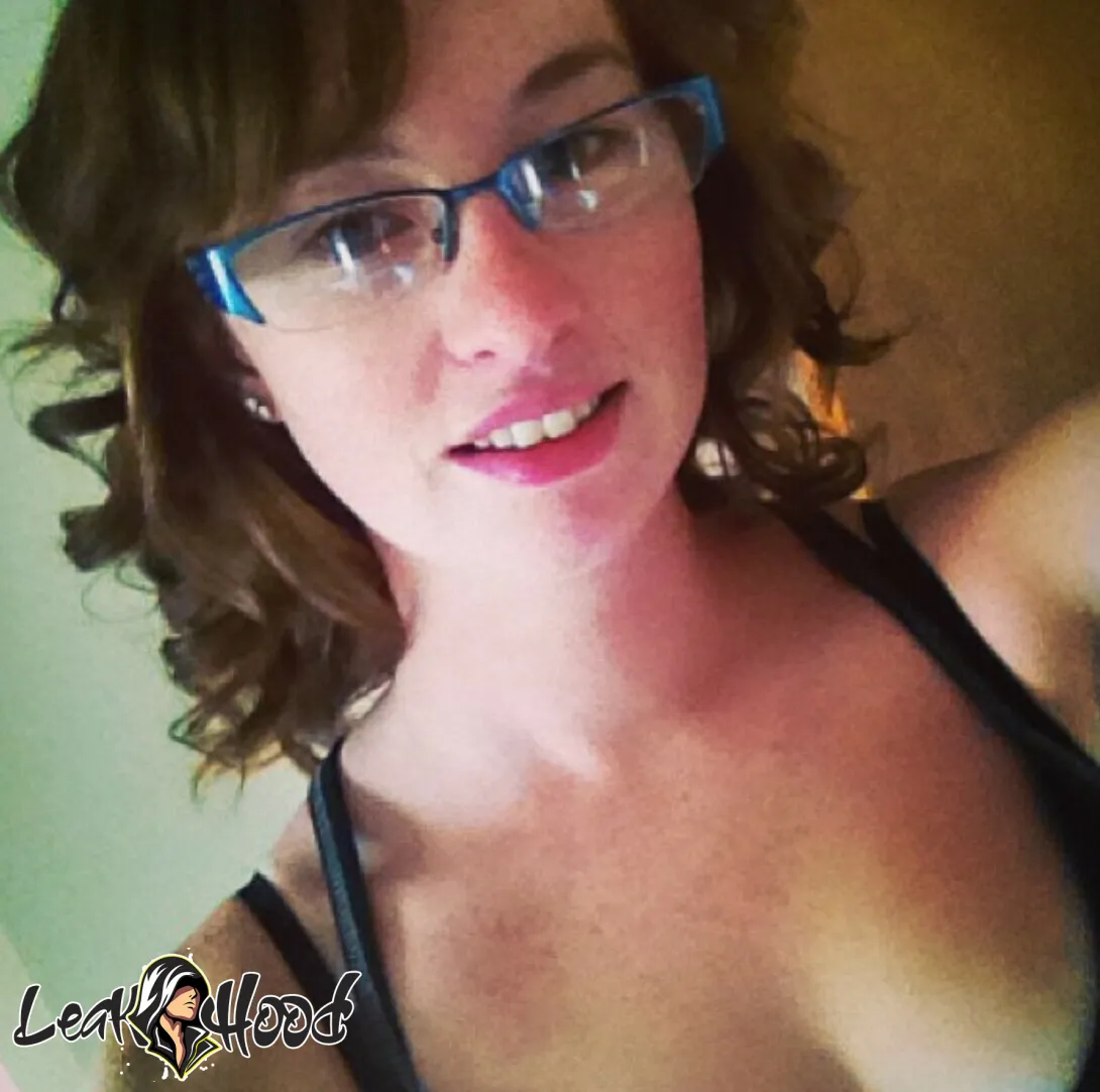 oilersgirl_2024_ Nude Leaks OnlyFans #6 - LeakHood