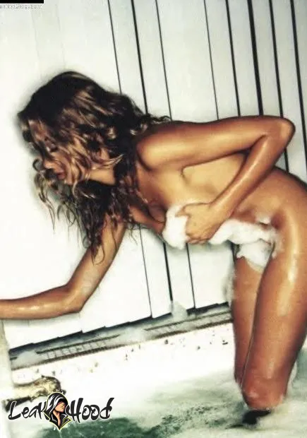 Paulina Rubio Nude Leaks OnlyFans #250 - LeakHood