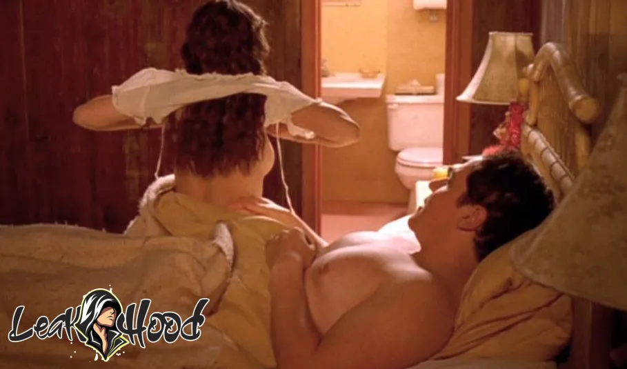 Rachael Leigh Cook Nude Leaks OnlyFans #114 - LeakHood