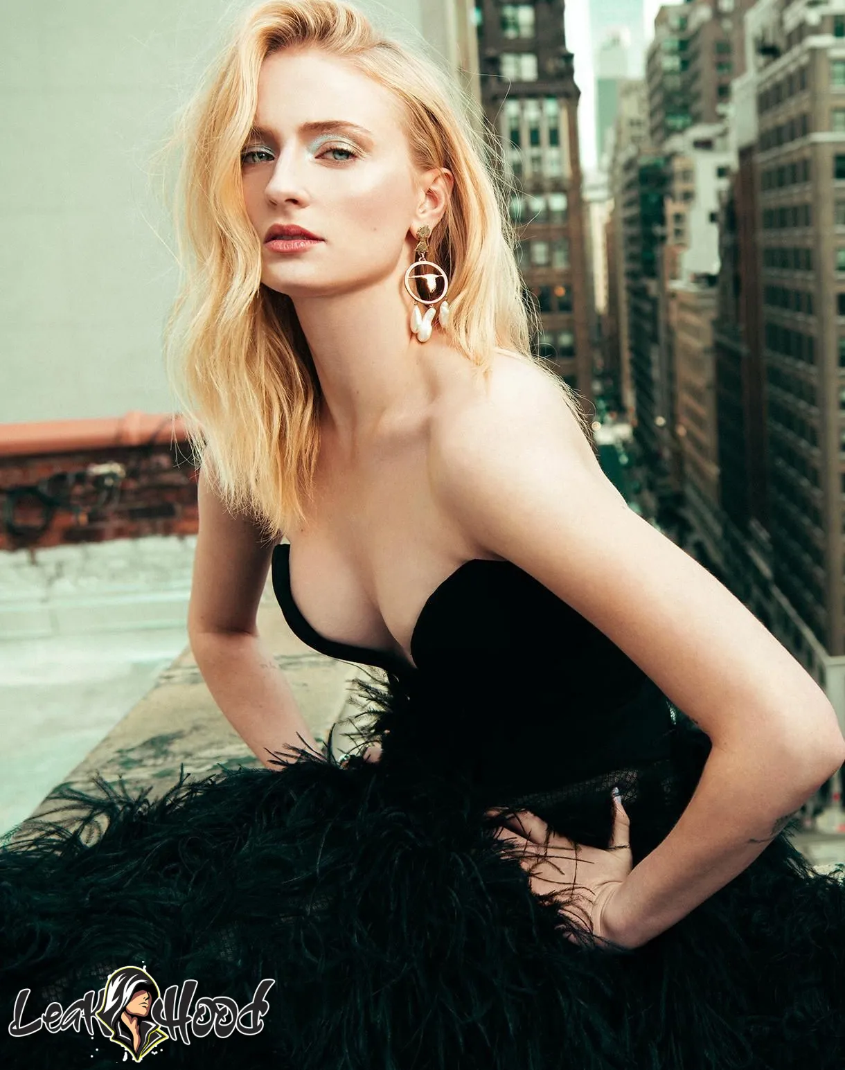 Sophie Turner Nude Leaks OnlyFans #1250 - LeakHood