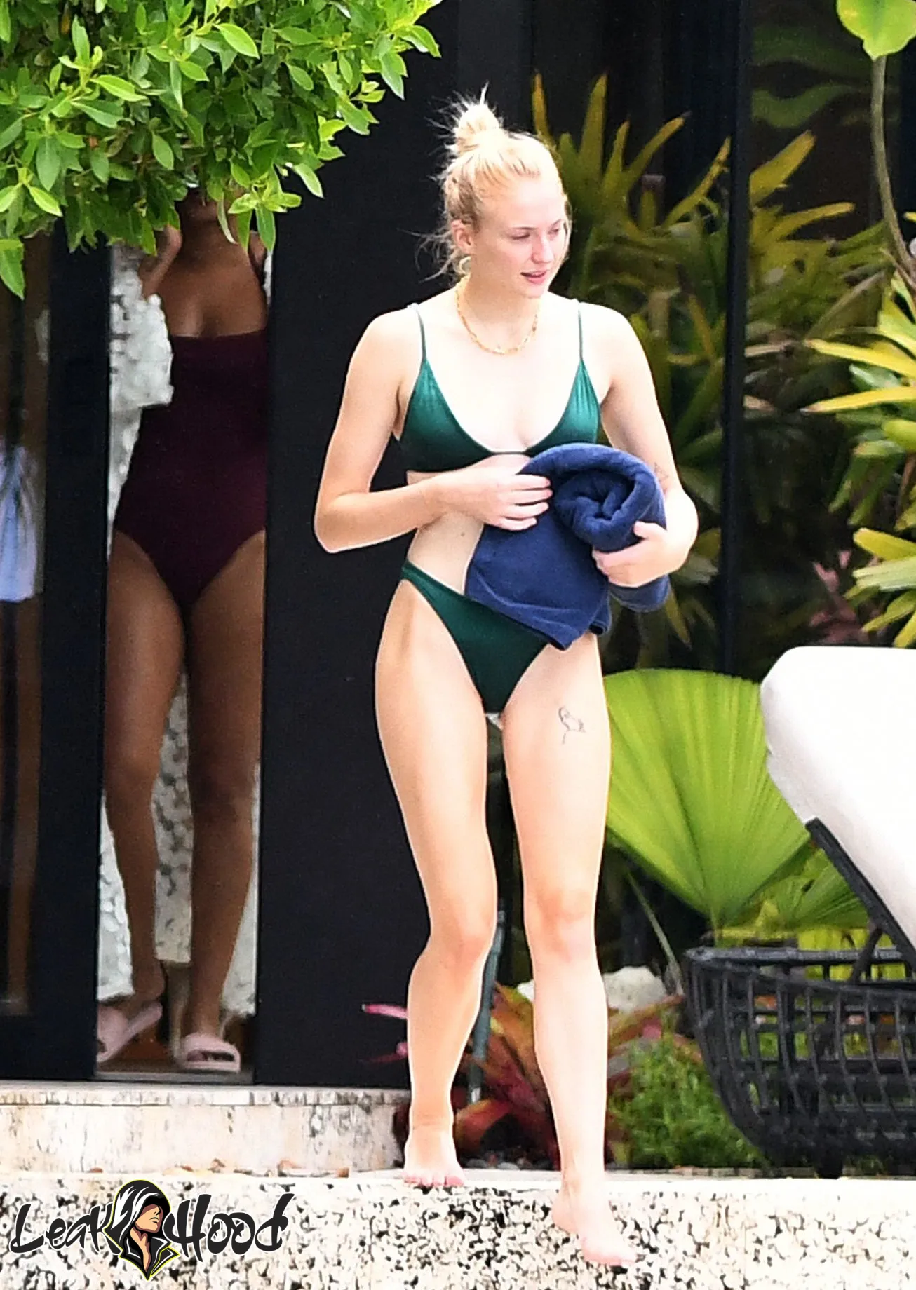 Sophie Turner Nude Leaks OnlyFans #1468 - LeakHood