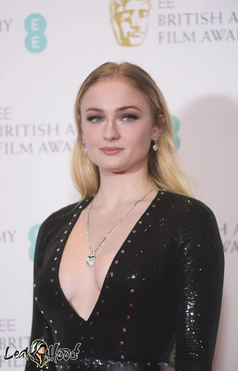 Sophie Turner Nude Leaks OnlyFans #360 - LeakHood