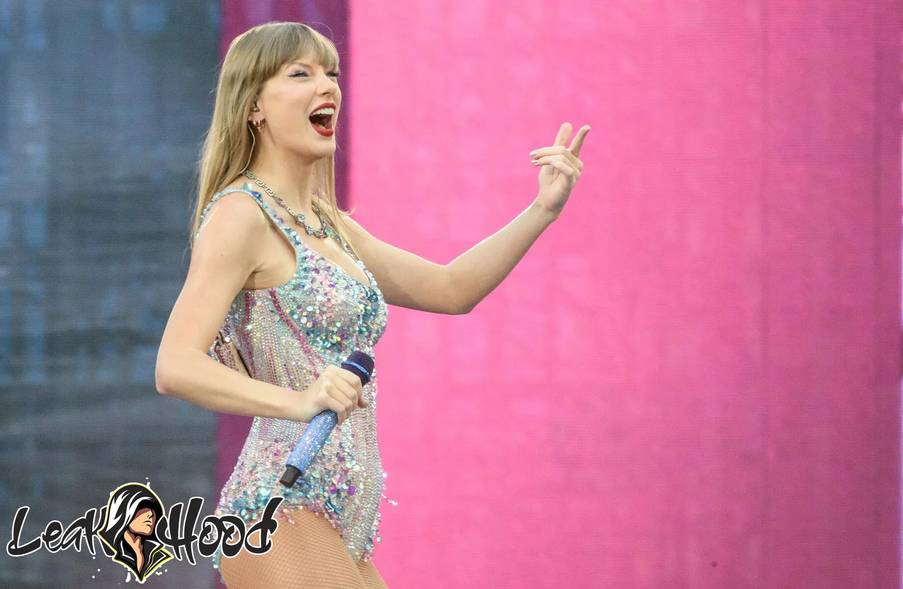 Taylor Swift Nude Leaks OnlyFans #5374 - LeakHood