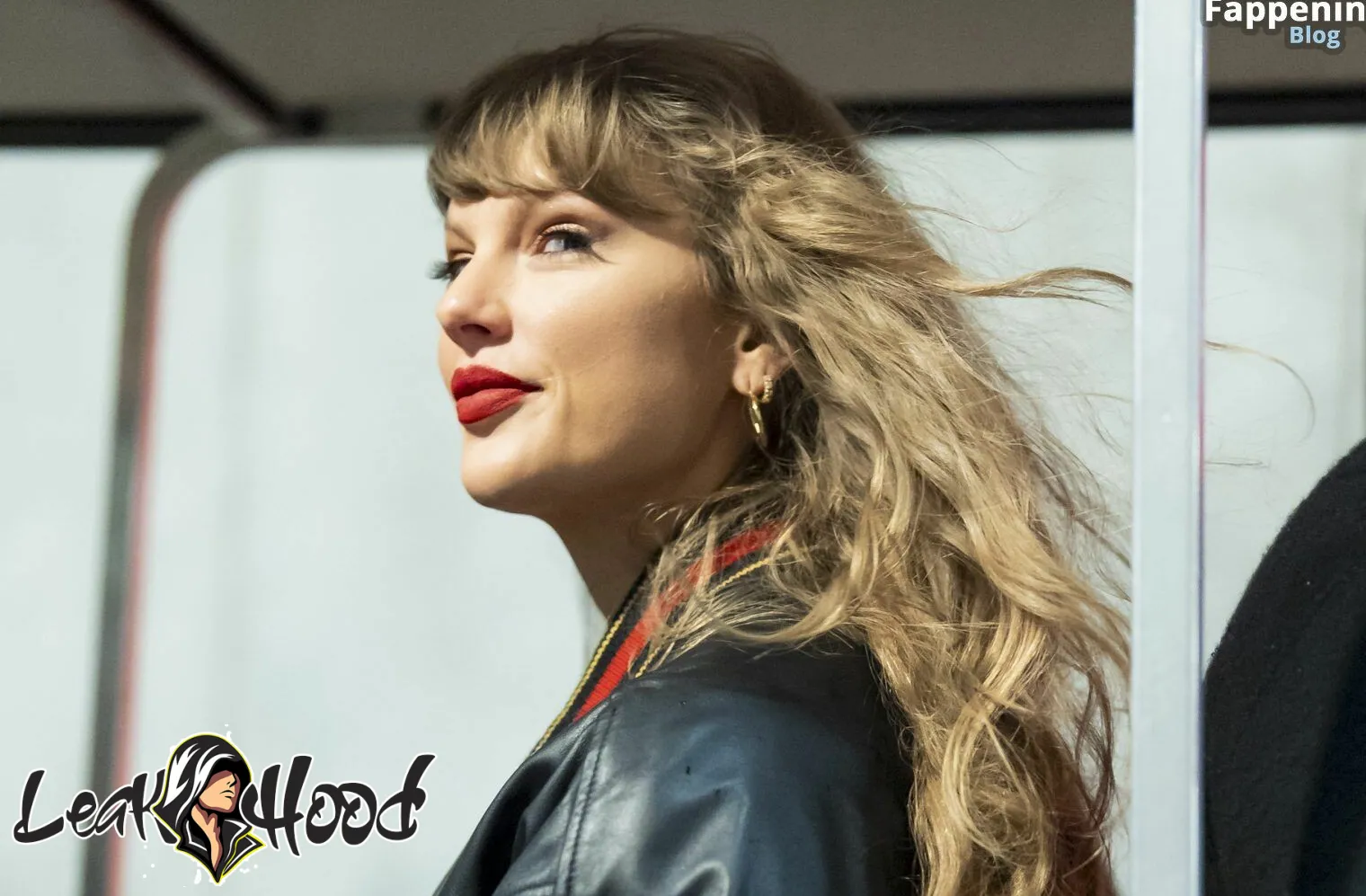 Taylor Swift Nude Leaks OnlyFans #6010 - LeakHood