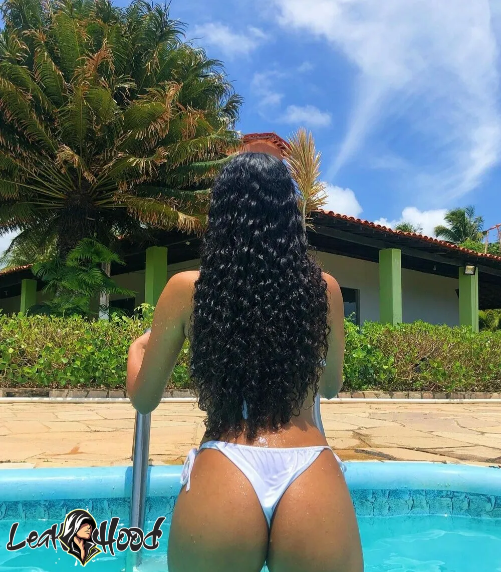 Vitoria.rocha_20 Nude Leaks OnlyFans #1 - LeakHood